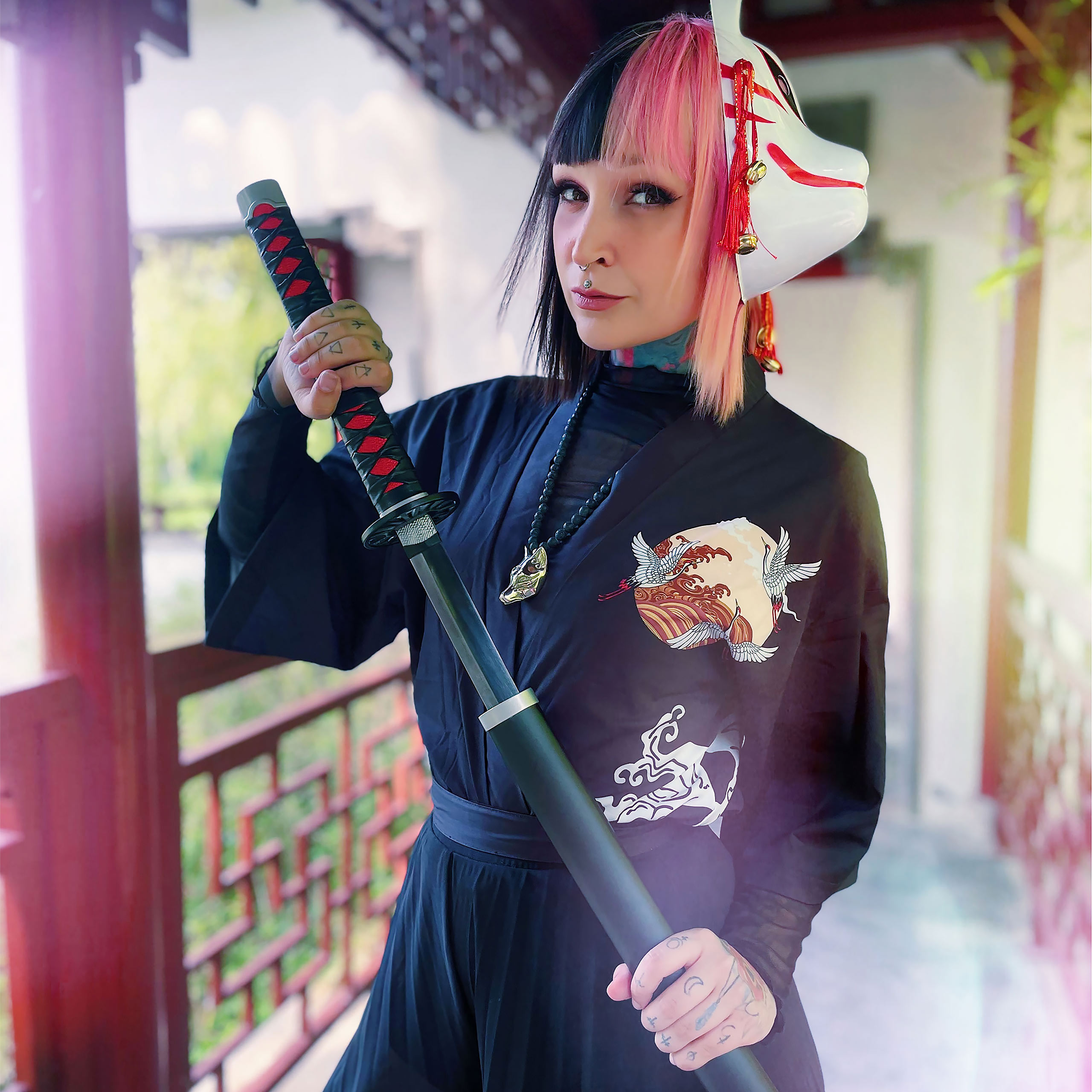 Réplica de la Katana de Tanjiro Kamado con vaina para fans de Guardianes de la Noche