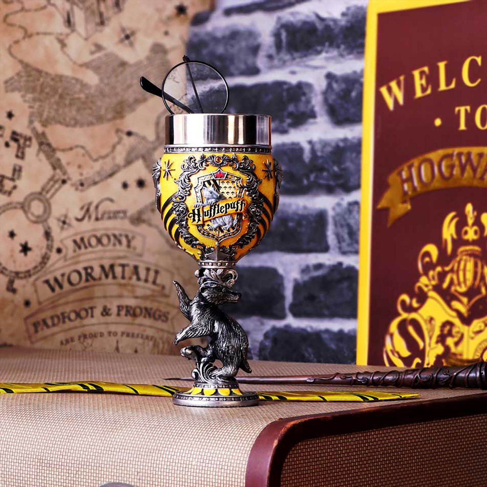 Harry Potter - Hufflepuff Logo Goblet deluxe