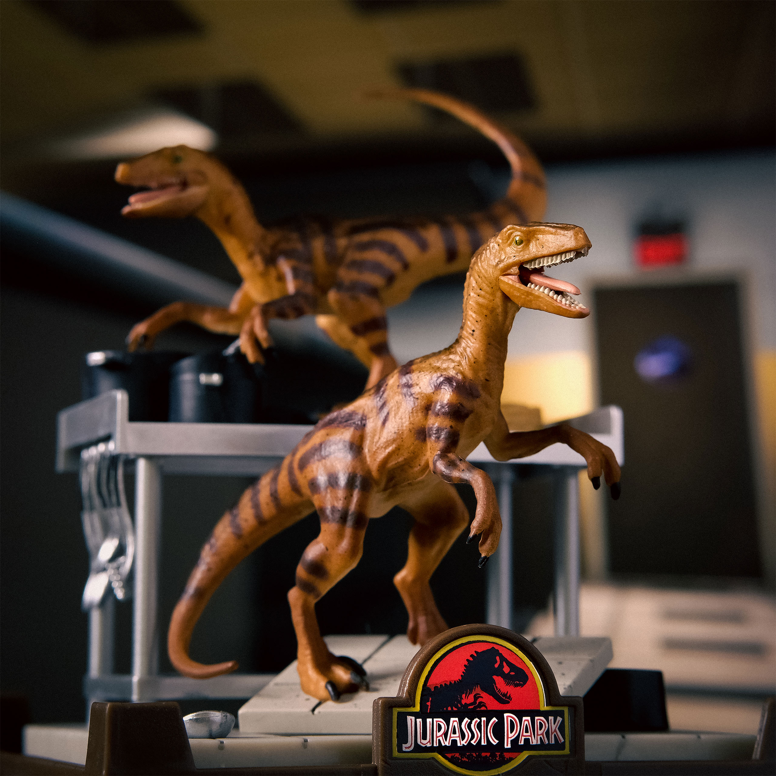 Jurassic Park - Velociraptor Figurenset - The Noble Collection