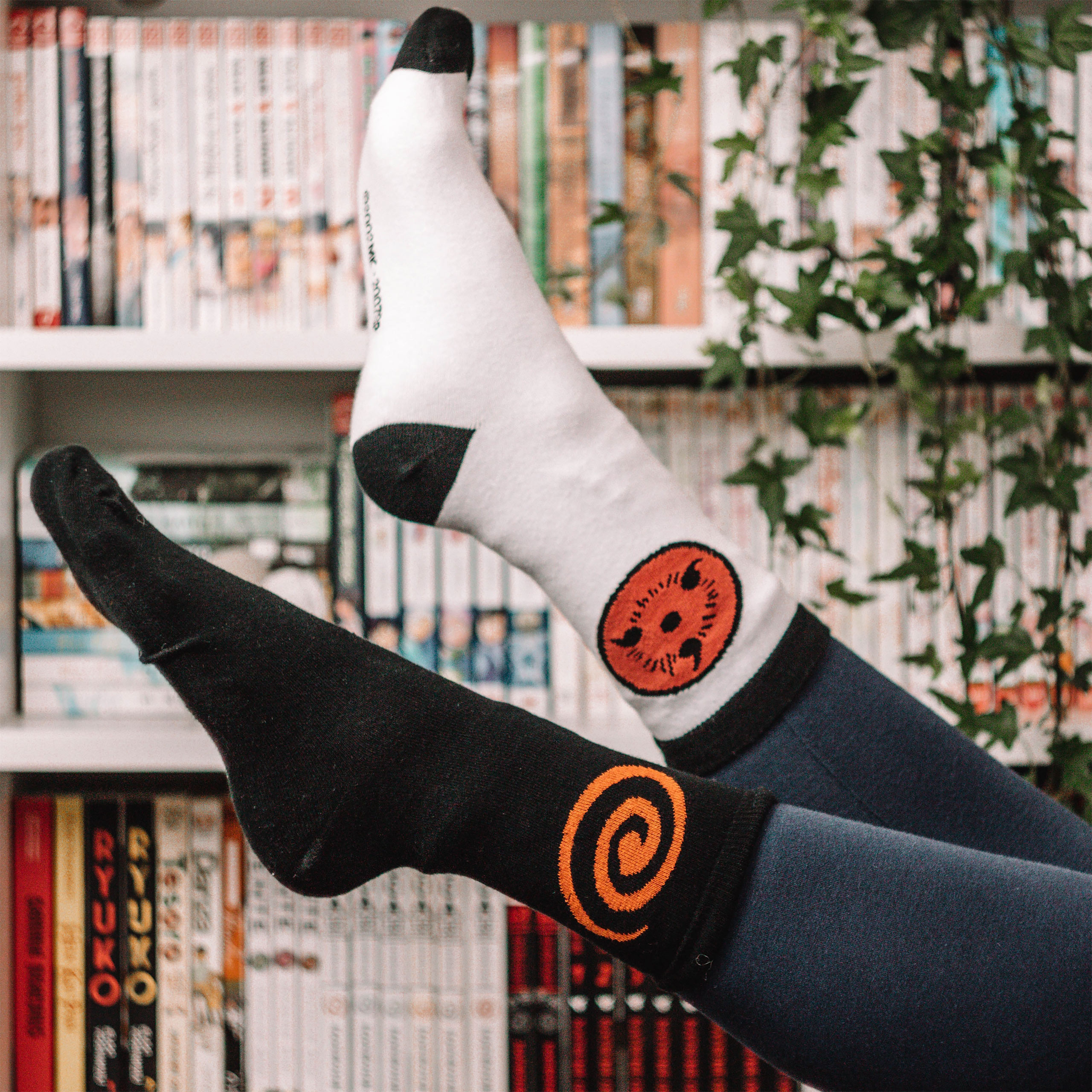 Naruto Shippuden - Conjunto de 3 calcetines con símbolo de Sasuke - 39-42