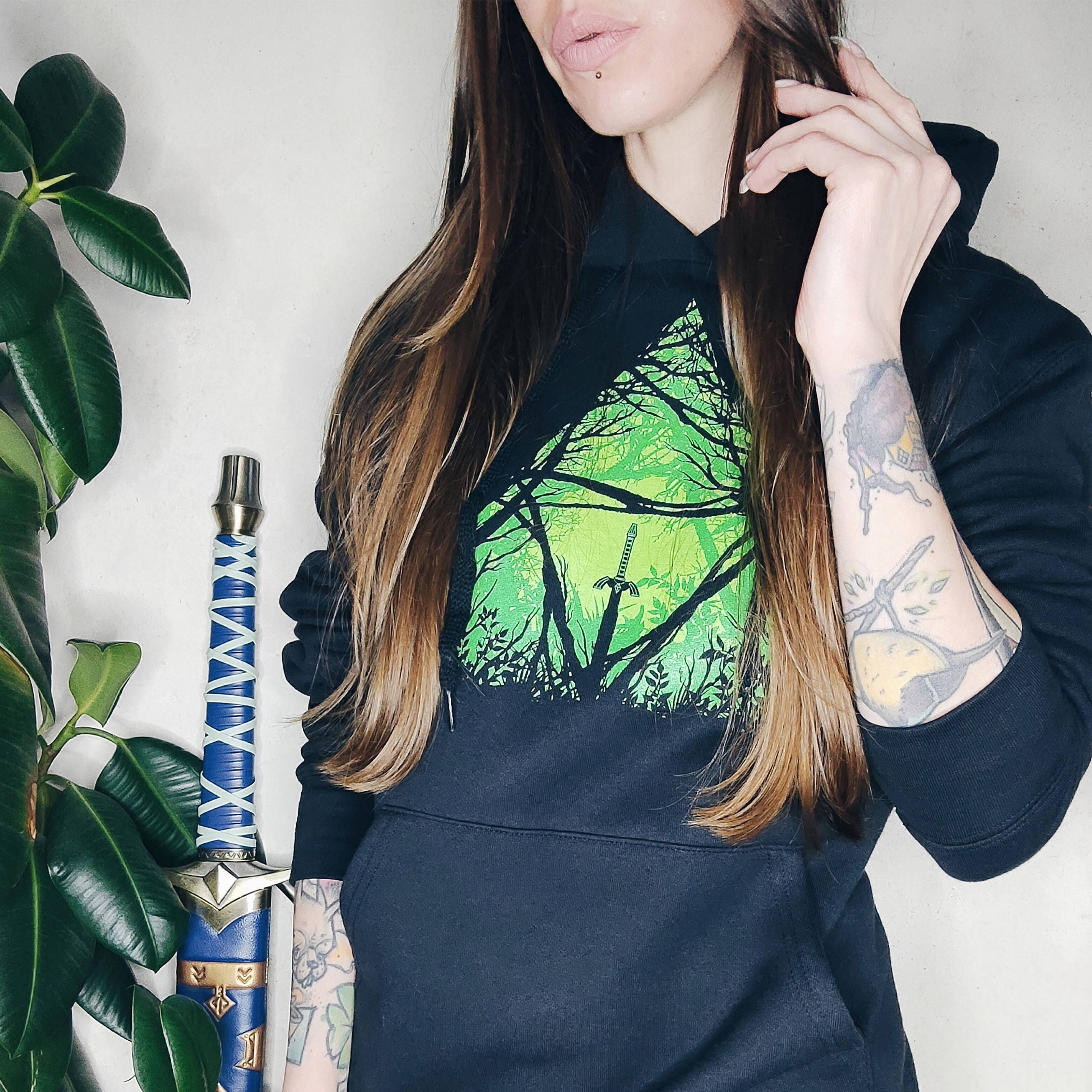 Masterschwert im Wald Hoodie für Zelda Fans - L - Schwarz