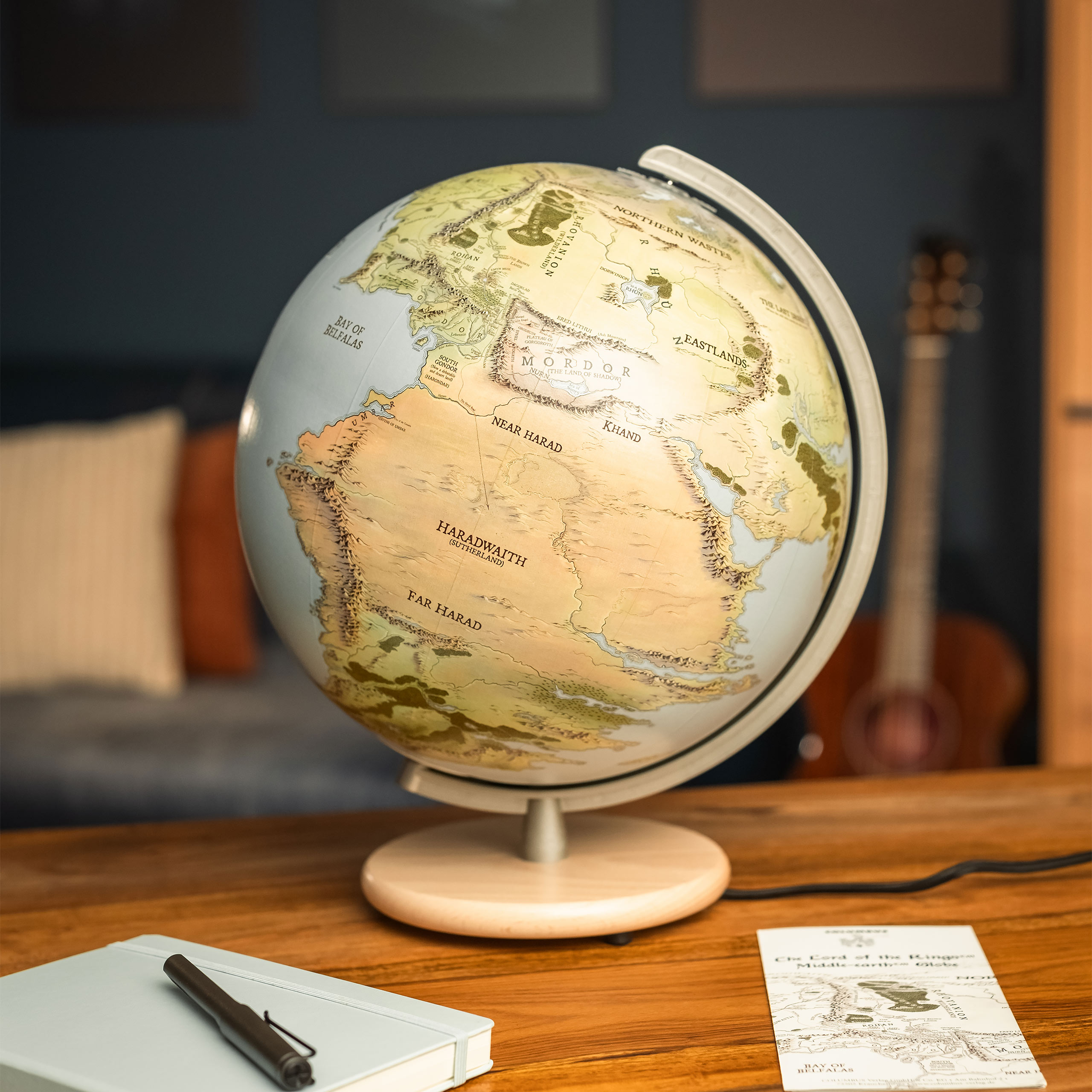 The Lord of the Rings - Middle-earth Globe with Light 30cm