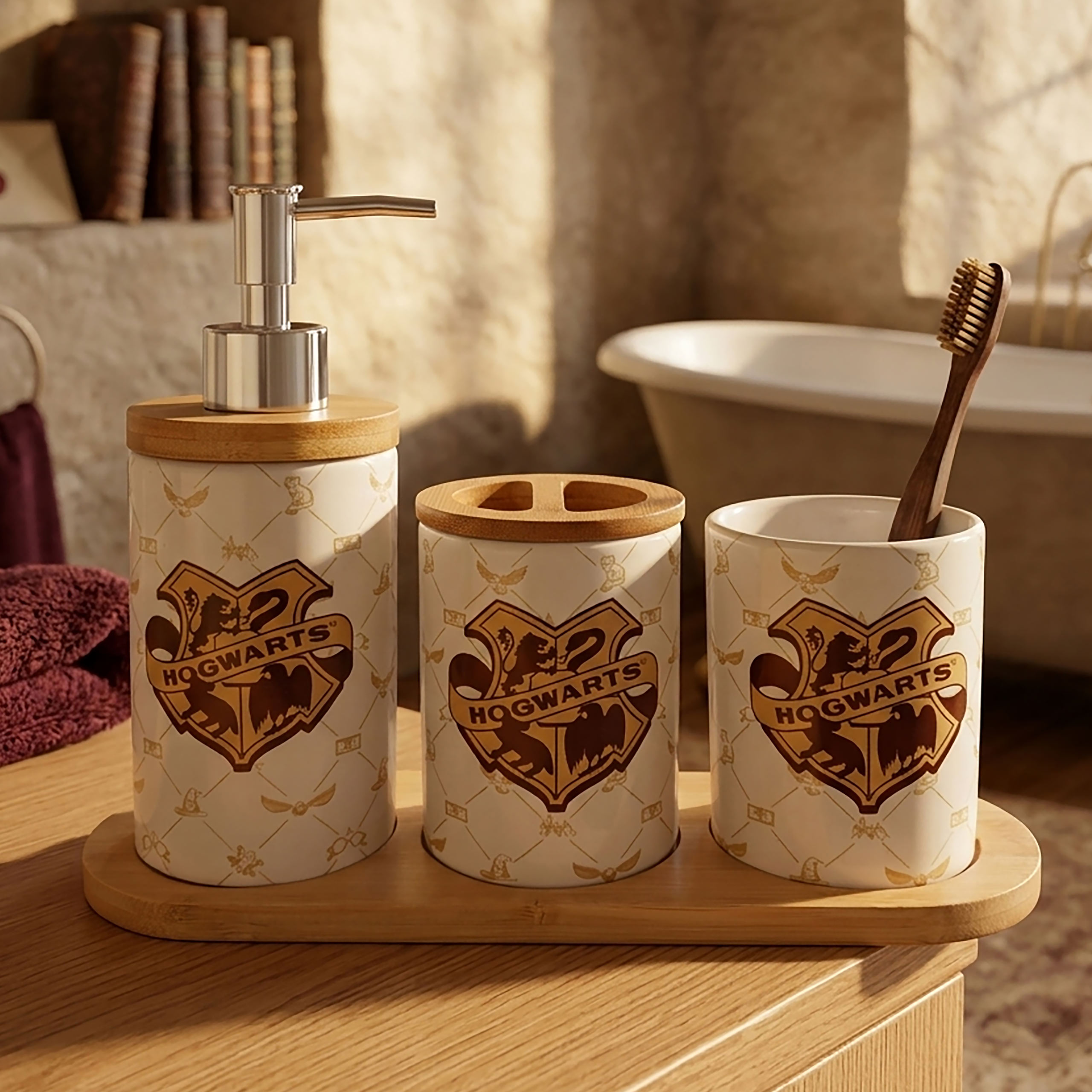 Harry Potter - Hogwarts Crest 3-Piece Bathroom Set