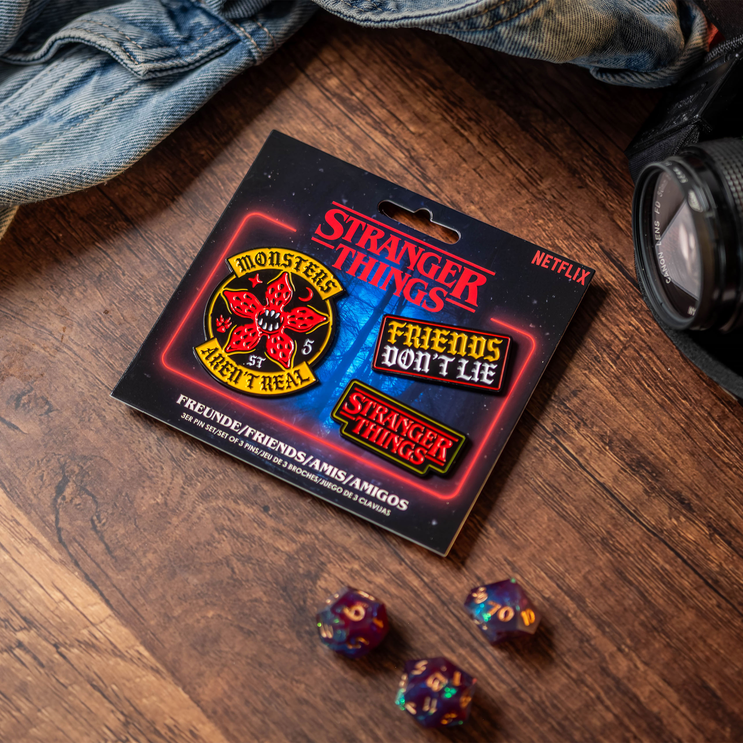 Stranger Things - Friends Pins 3er Set