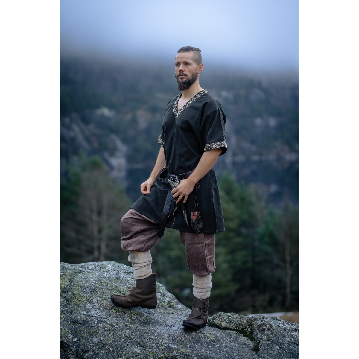 Middeleeuwse kortemouw-tuniek Loki zwart - S - Zwart - Leonardo Carbone