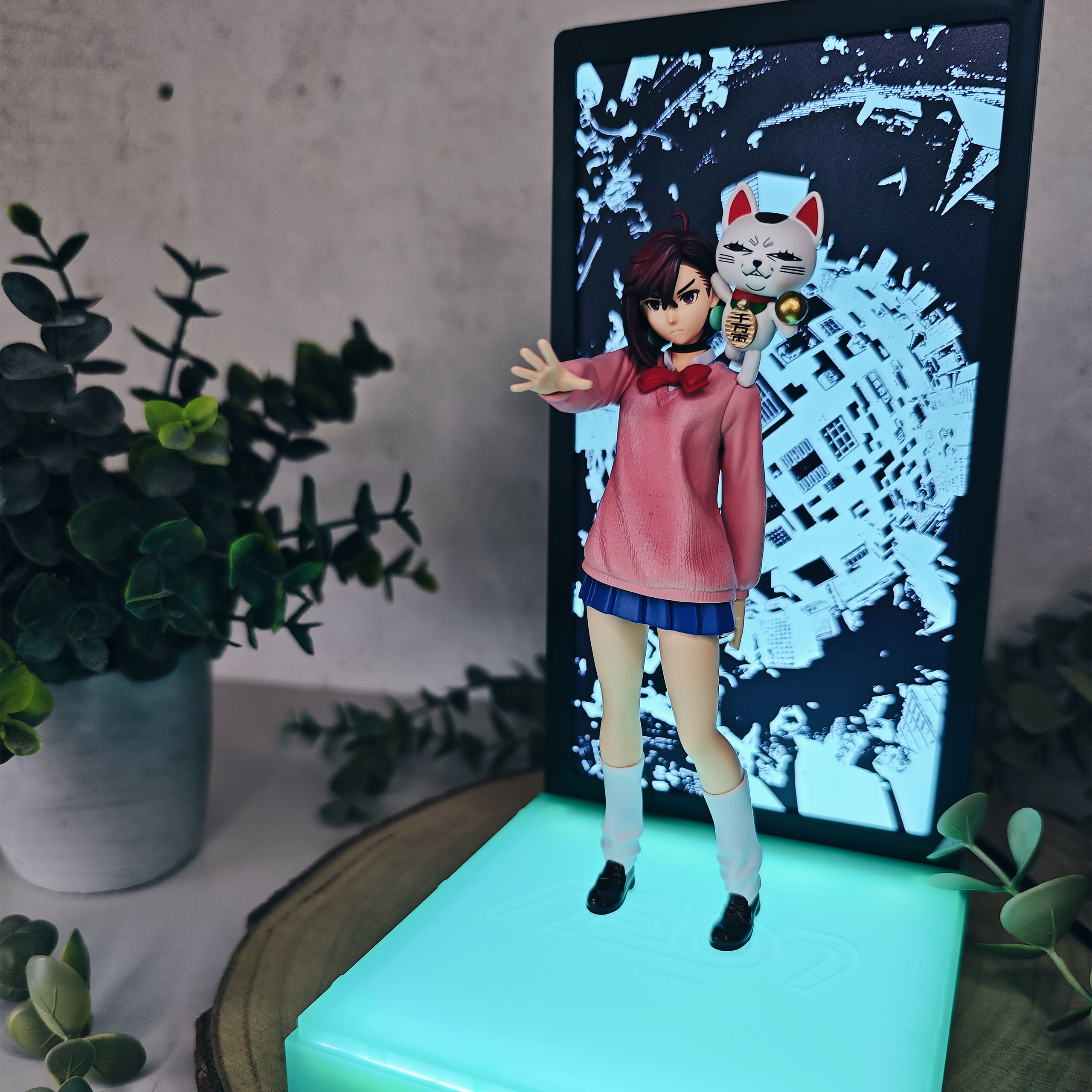 Dandadan - Figura Momo Neon 1:9