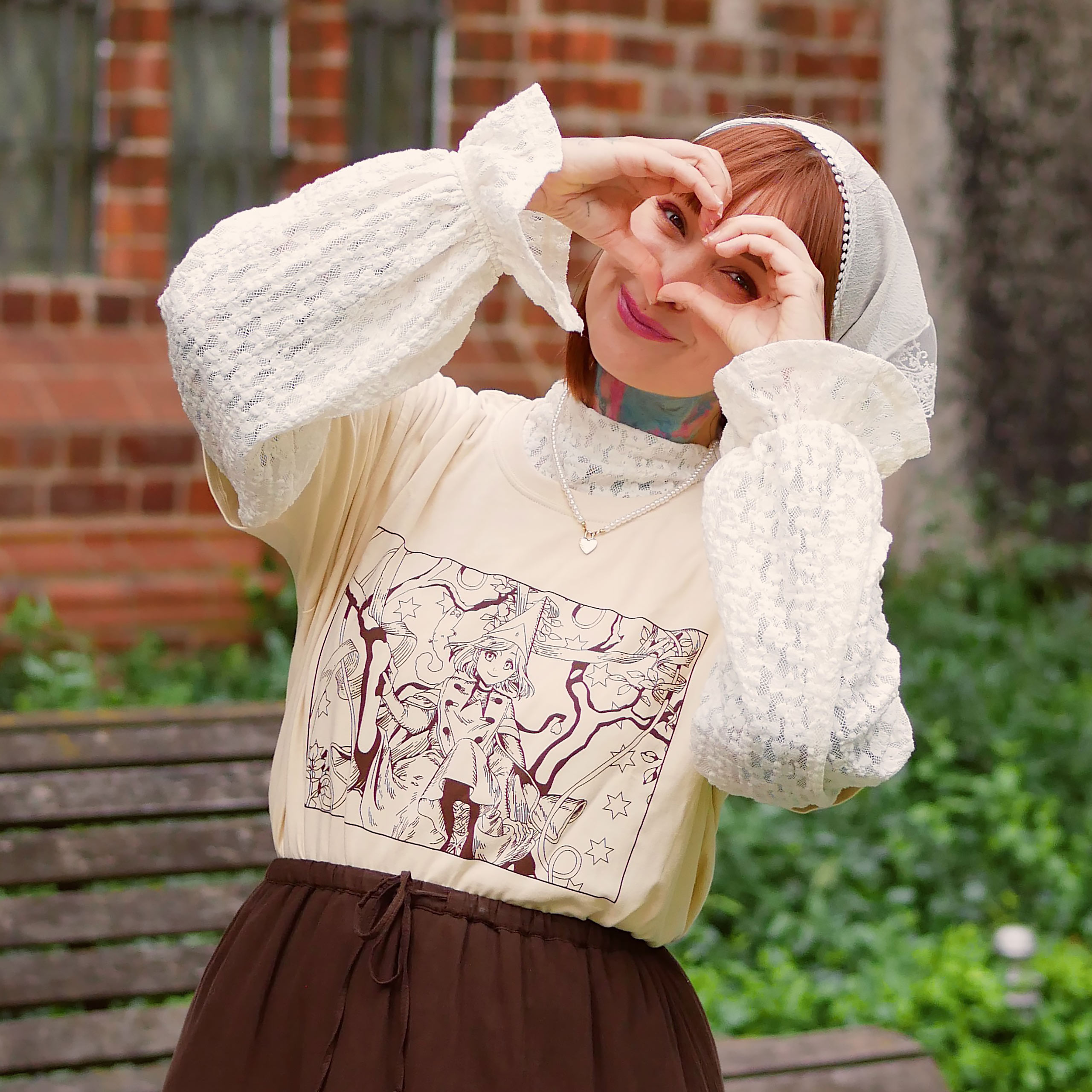 T-Shirt für Coco und Atelier of Witch Hat Fans beige - L - Beige
